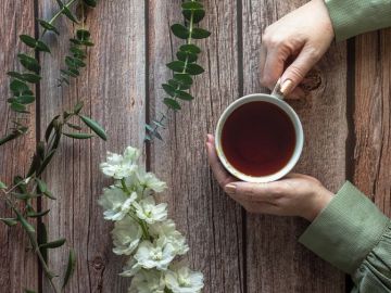 [#fêtedutravail] ☕️ Un peu de repos, un peu de lutte et surtout de la commémoration.💪 Belle journée à tous ! 🙂