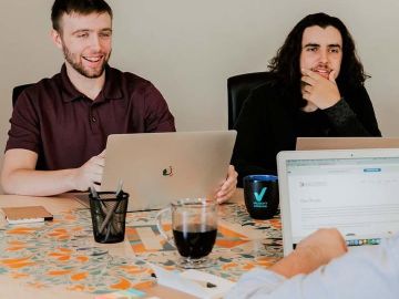 [#Développeurs] 🖱️ Aujourd’hui, c'est la journée mondiale des programmeurs et des développeurs ! 💻

Nous souhaitons remercier nos développeurs qui nous...